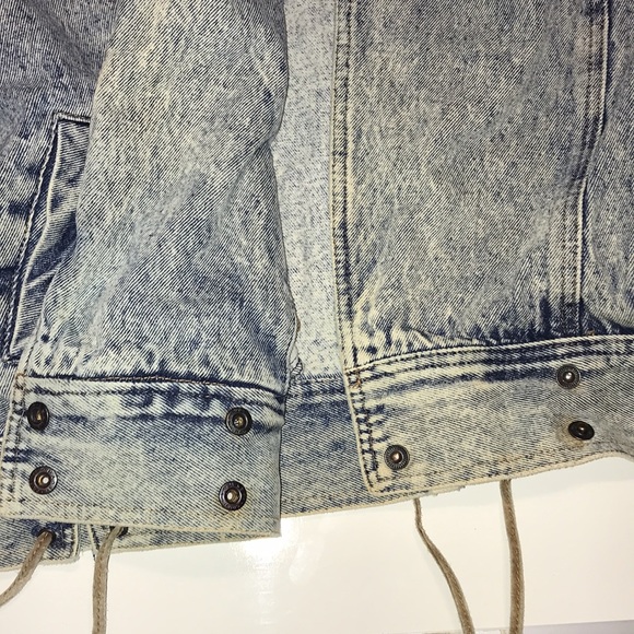 East West Acid Washed Fringed Denim Jacket Vintage Size Medium Distressed - Picture 14 of 14